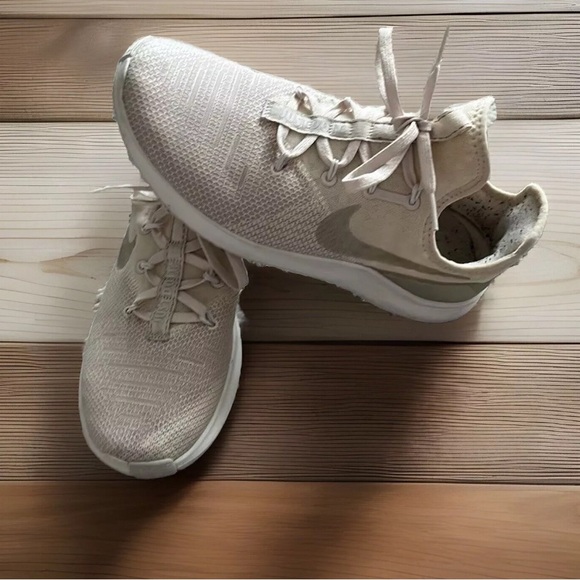 Nike Free Training shoes - Picture 2 of 15